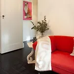 A Touch Of Pink, Bellevue Hill Ih